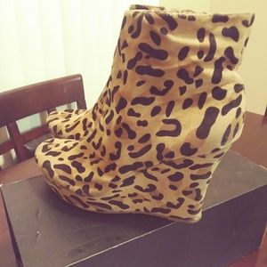 Cheetah wedges